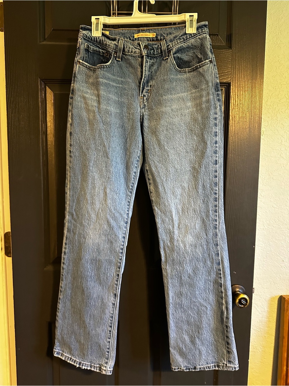 Levi’s Middy Bootcut Jeans Sz 28